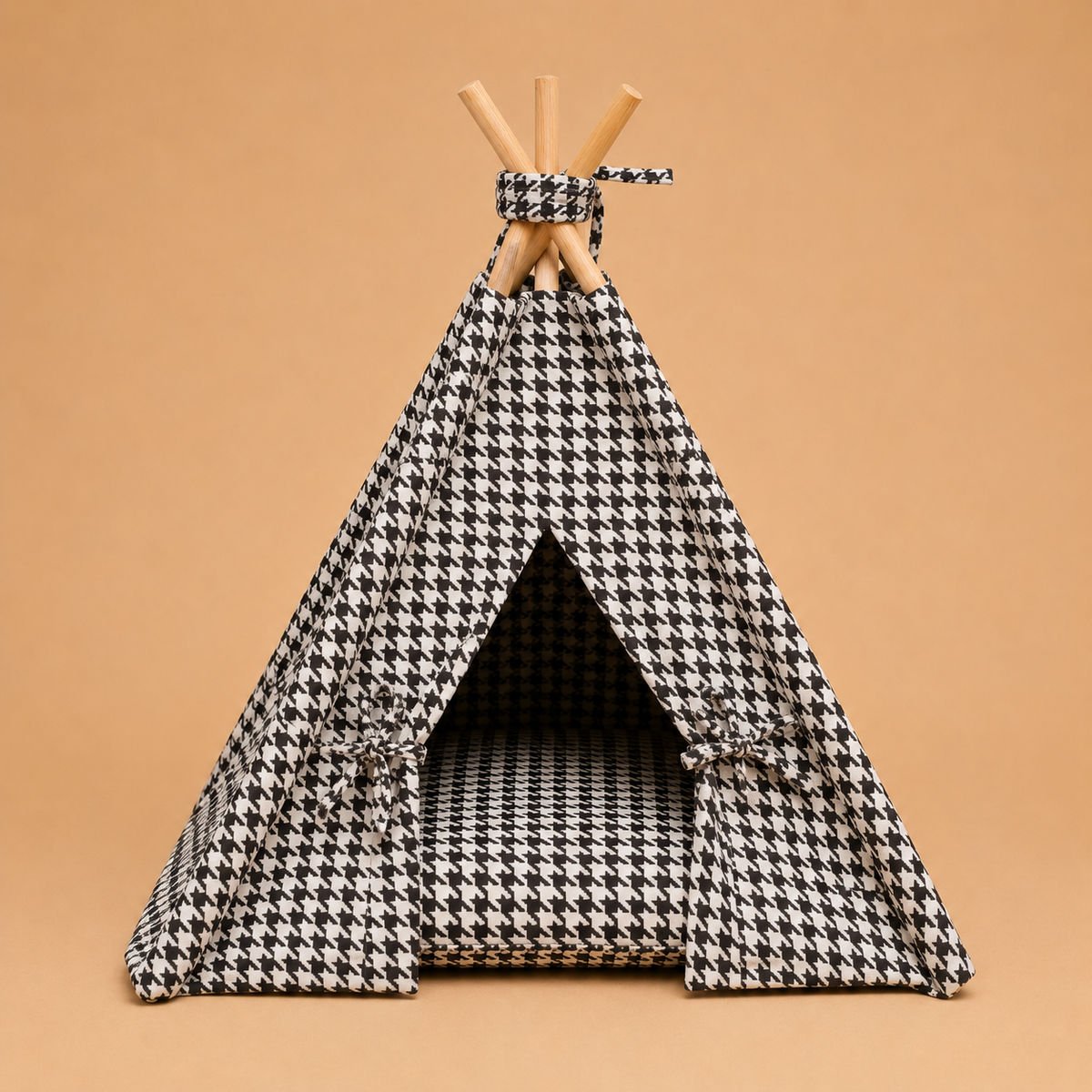 Monochrome Luxe Pet Teepee – view 3